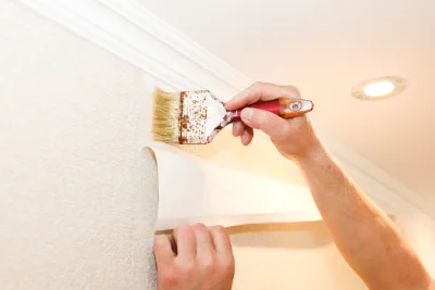 Pose de papier peint à Prayols — revêtements muraux et toiles de verre